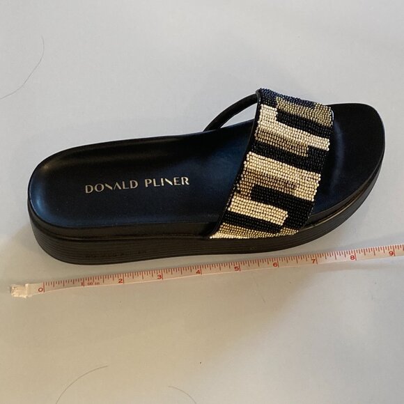 Donald Pliner sandals with intricate beadings. Size 5.0 - Picture 3 of 12